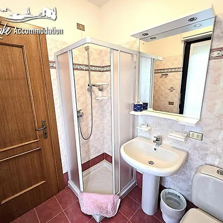 Villa Erika A Cremia Apartment *